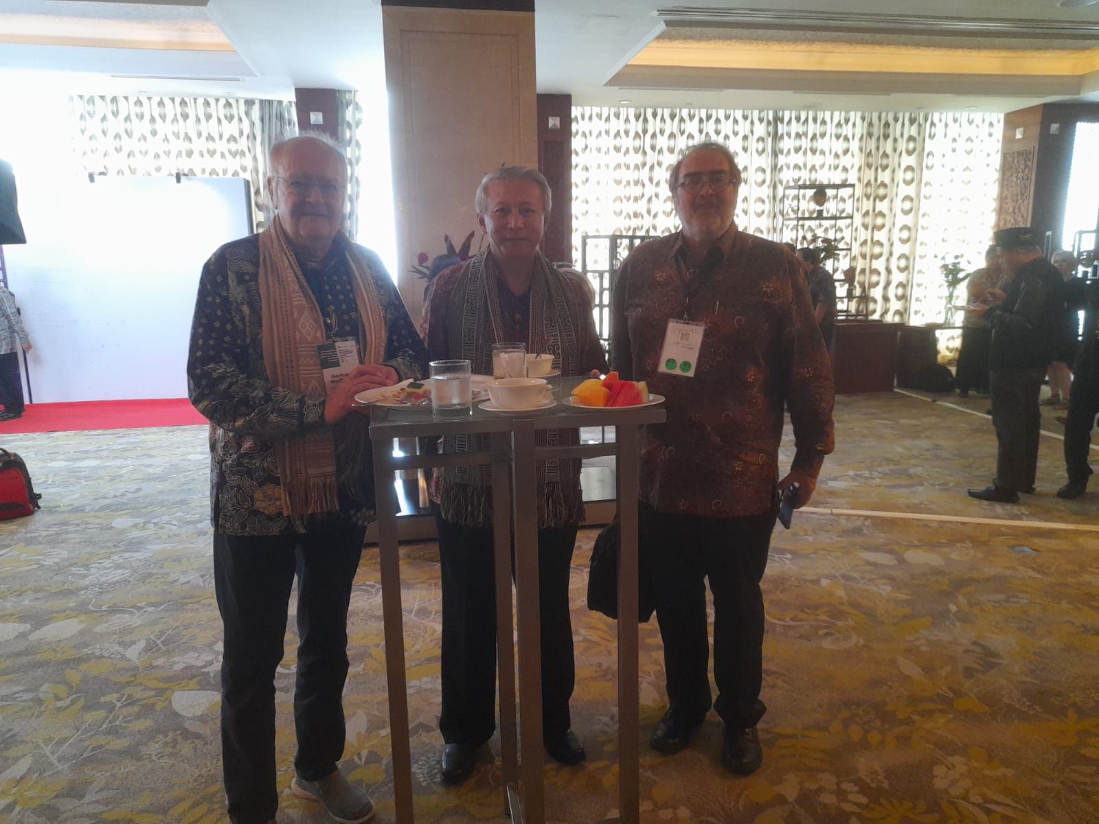 Dengan President Buddhist Union of Austria dan Professor Private Padagogische Hochschule of Austria